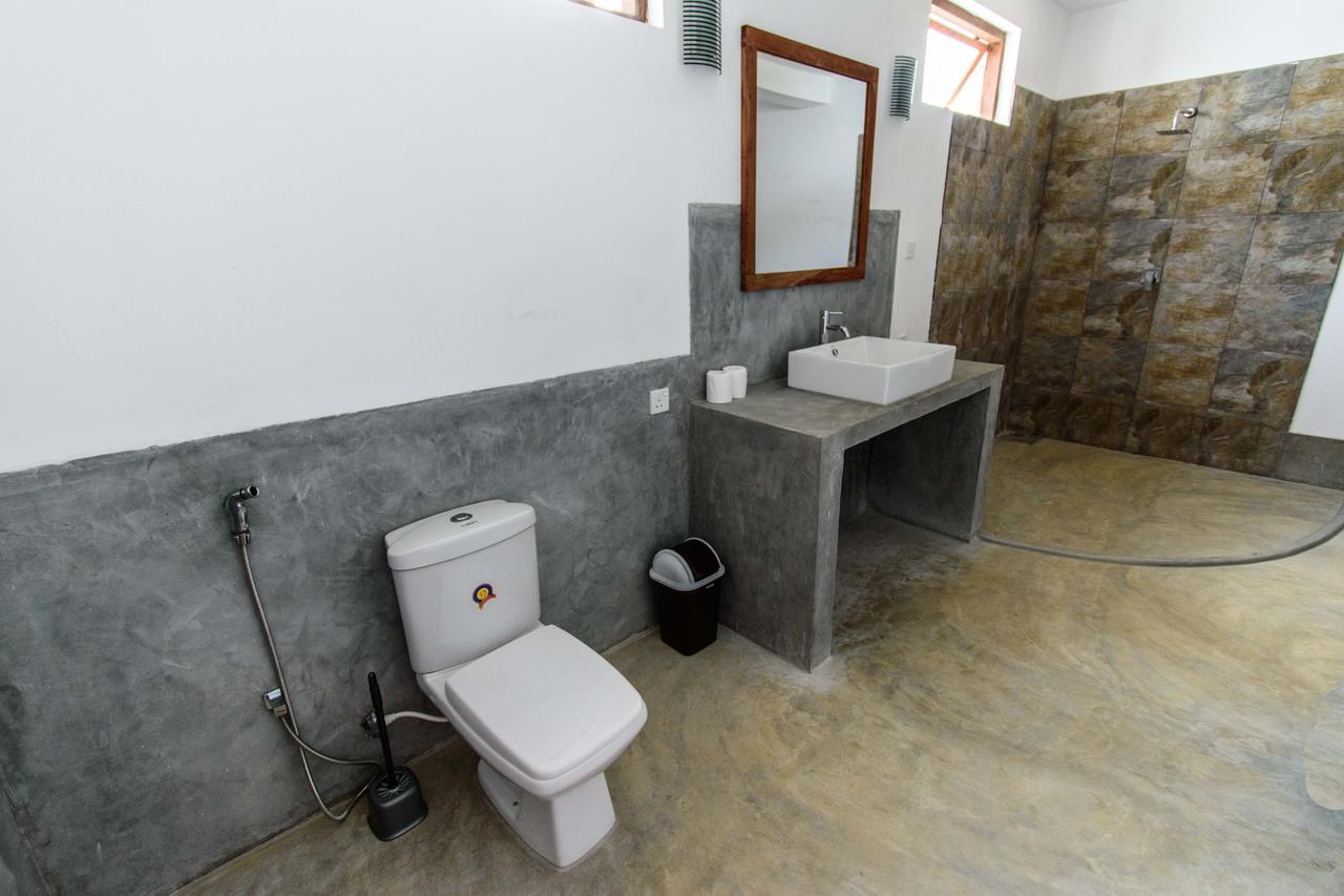 Ladja Beach Resort Ambalantota Εξωτερικό φωτογραφία