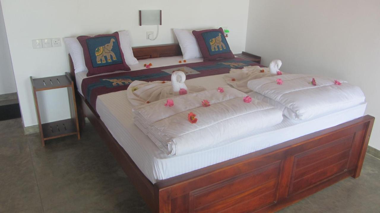 Ladja Beach Resort Ambalantota Εξωτερικό φωτογραφία